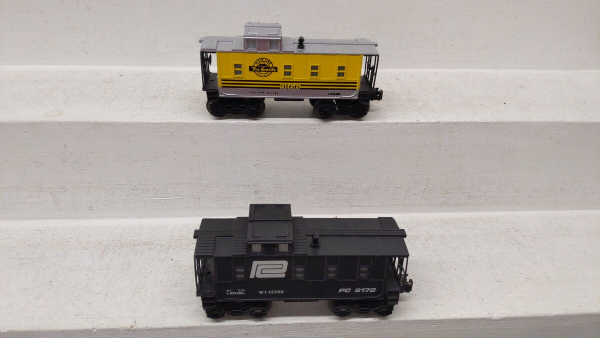 Lionel O Gauge Assorted Freight Cars 9166, 9172 [2] EX