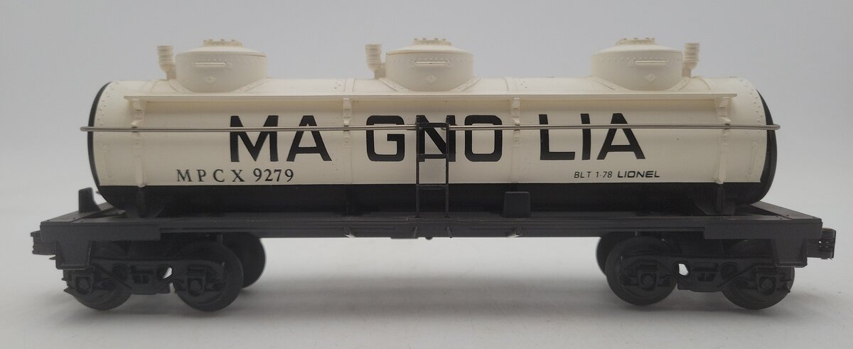 Lionel 6-9279 O Gauge Magnolia 3-Dome Tank Car VG/Box