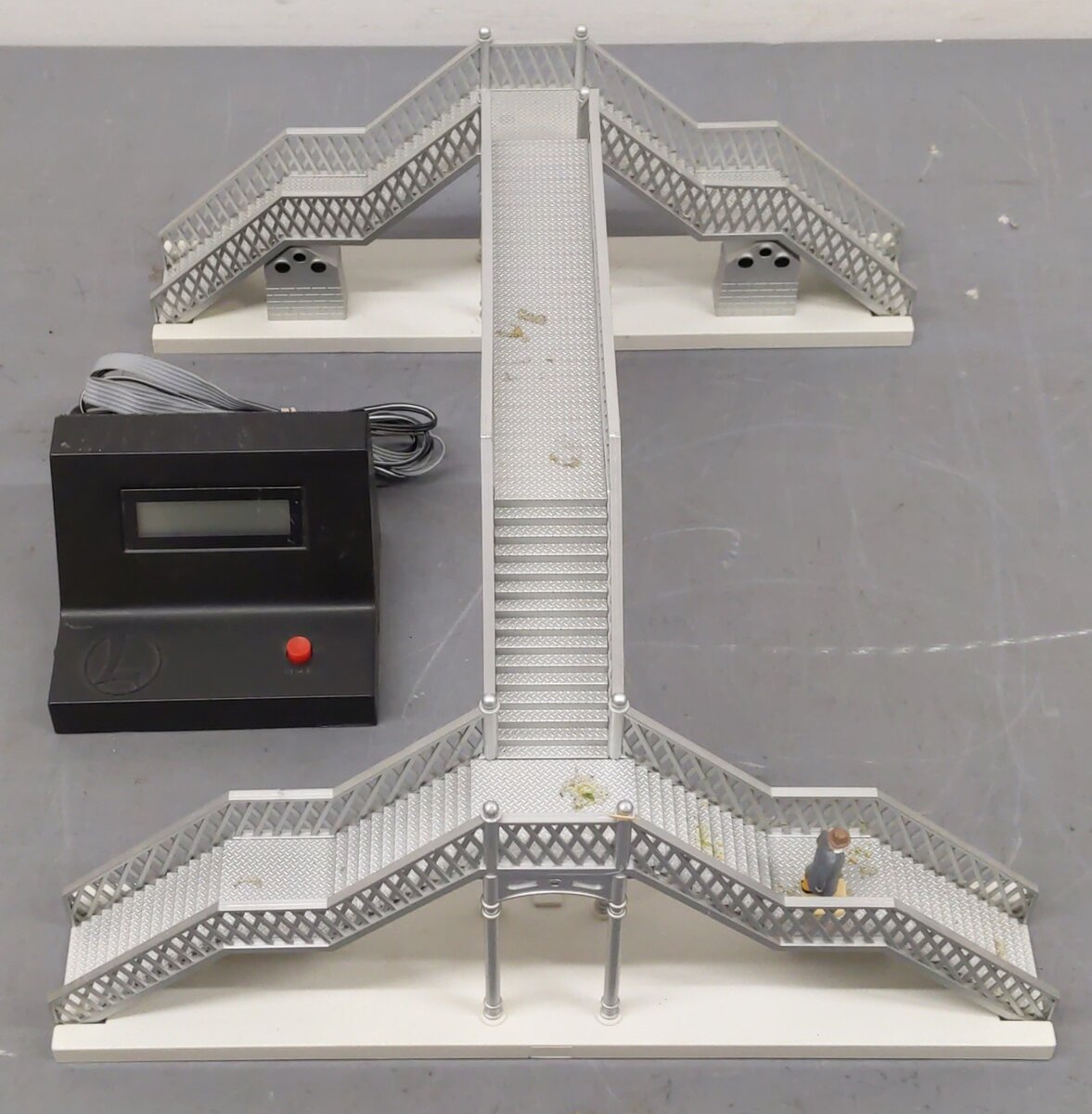 Lionel 6-14082 O Scale Pedestrian Walkover with Speed Sensor VG/Box