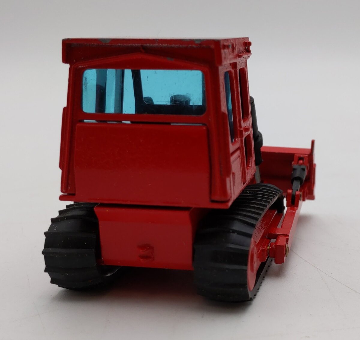 NZG Modelle 1:50 Scale Diecast Caterpillar CAT D4E Track-Type Tractor (Red)/Box
