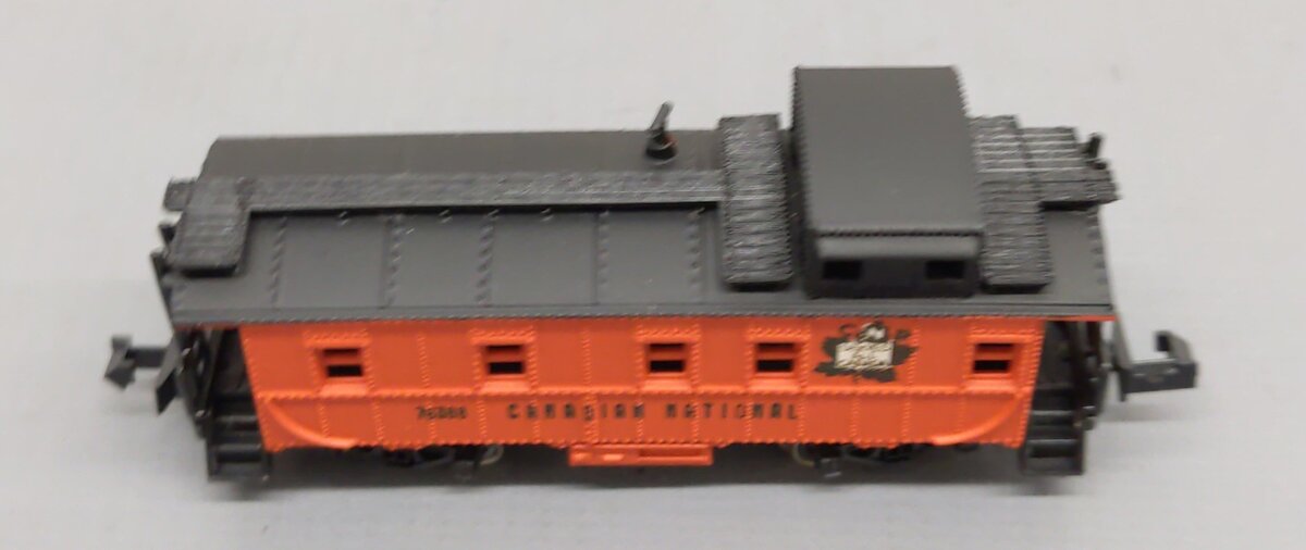 MRC 7089 N Scale Canadian National Caboose #76388 LN/Box