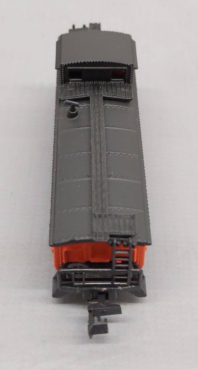 MRC 7089 N Scale Canadian National Caboose #76388 LN/Box