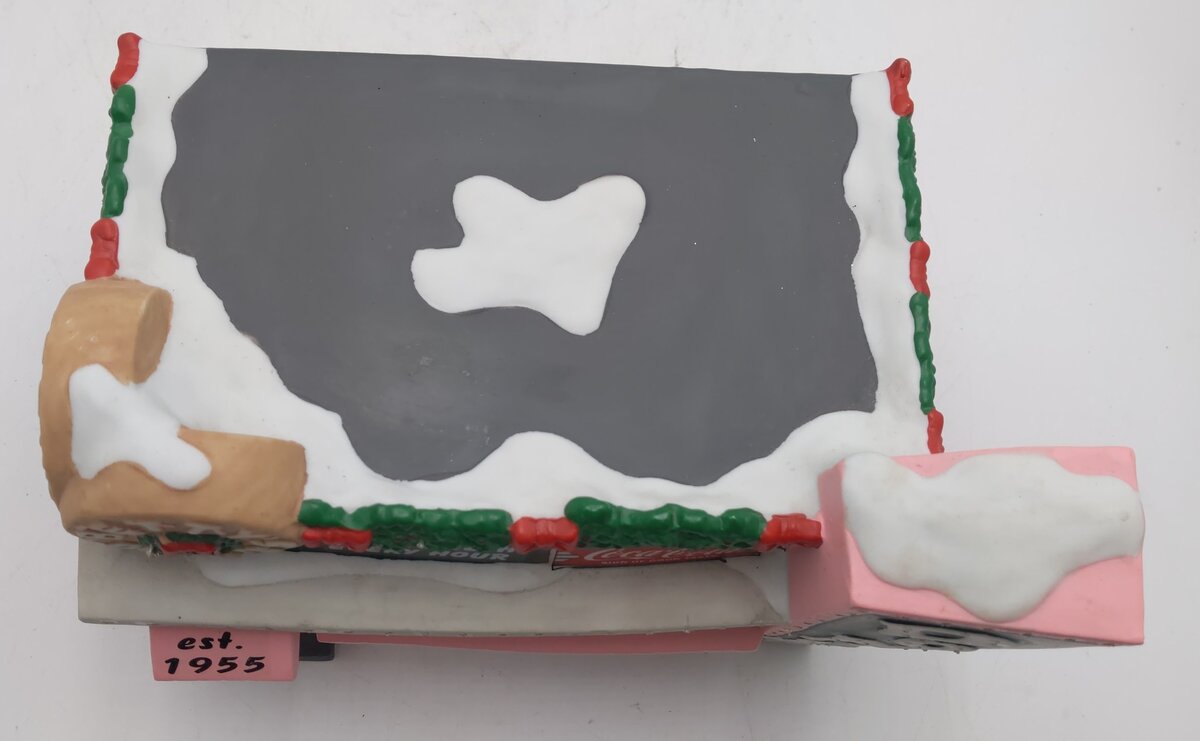 Coca-Cola CF114804 Vintage Town Square X-Mas "Betty's Donuts" Ceramic Building EX/Box