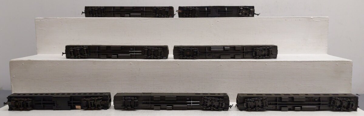 Rivarossi and Other HO Scale Assorted ATSF Passenger Cars [7] VG