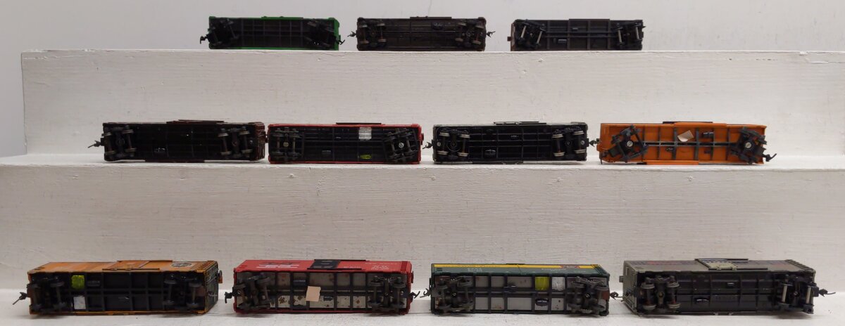 Like-Like and Other HO Scale Assorted Freight Cars [11]