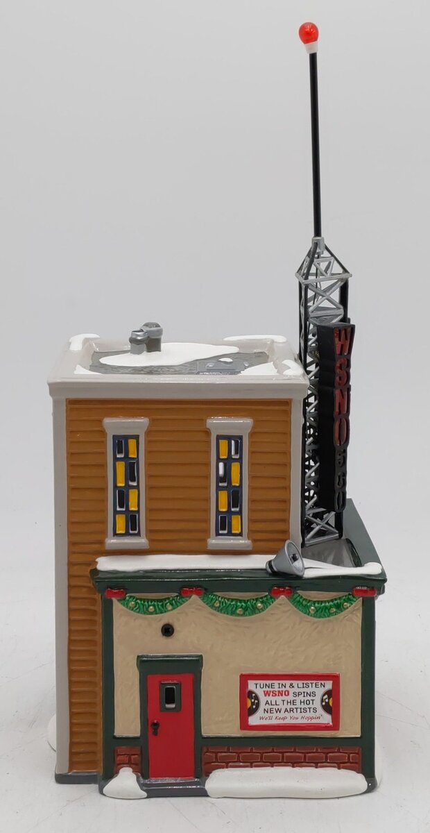 Dept 56 55010 The Original Snow Village WSNO Radio Station EX/Box