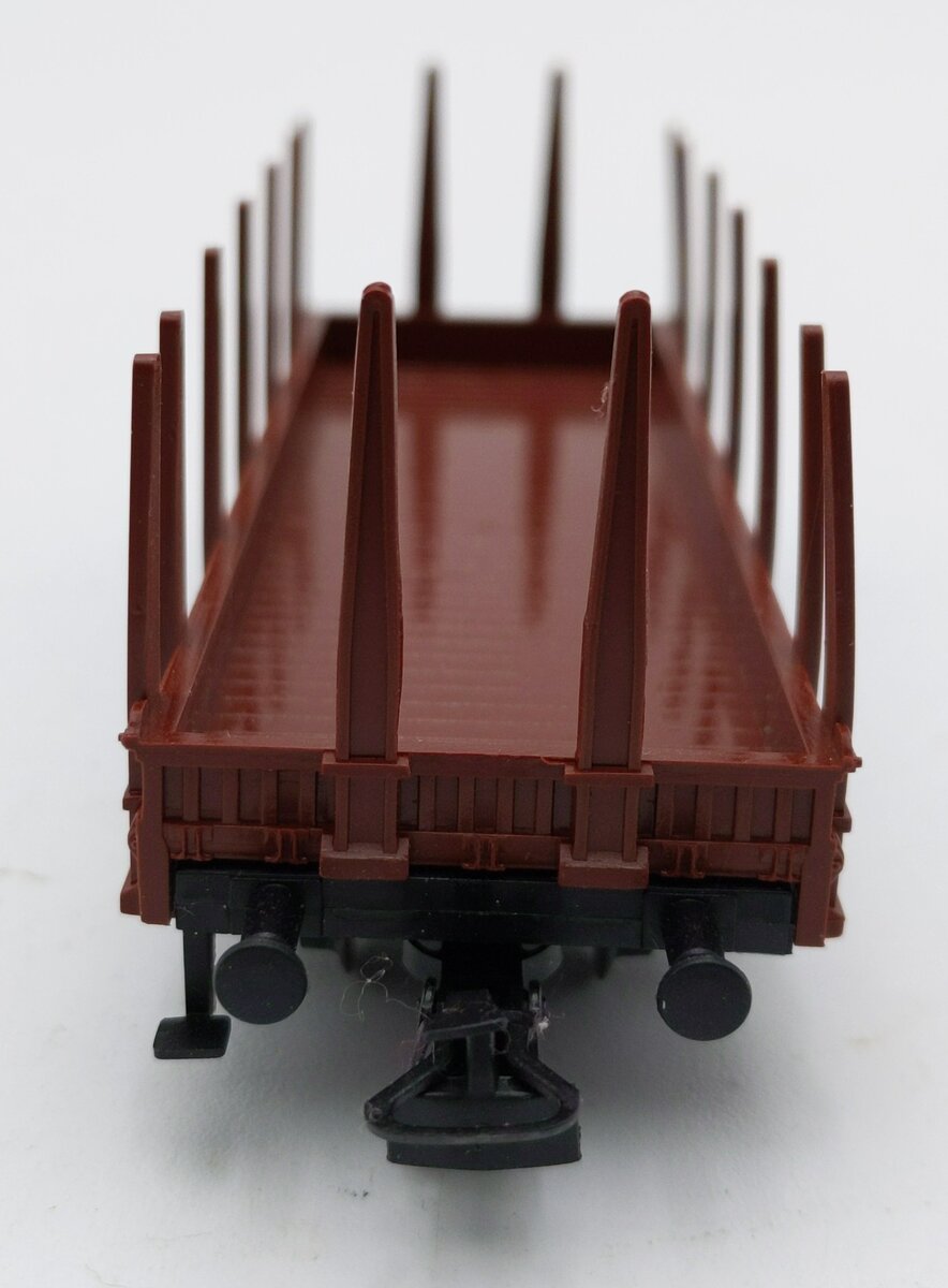 Marklin 4459 HO Flatcar w/Stakes LN