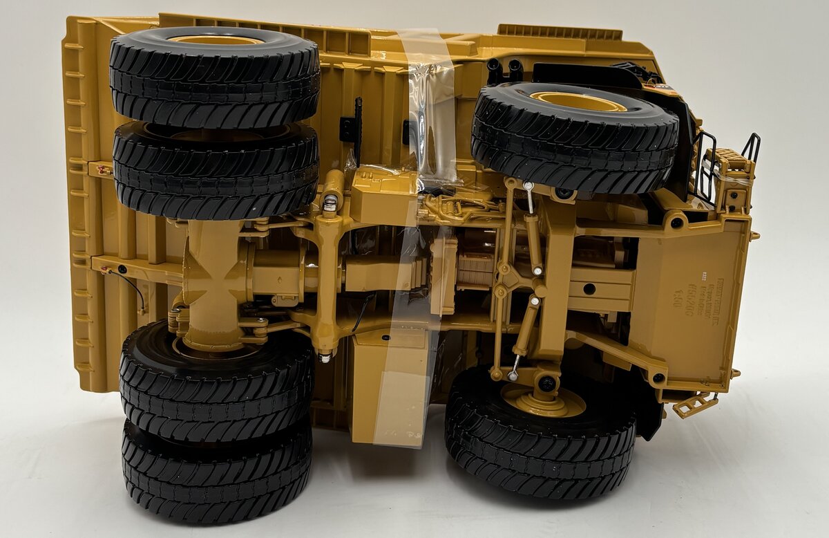 Norscot 55206 1:50 DieCast Caterpillar 797F Mining Truck Assembled LN/Box