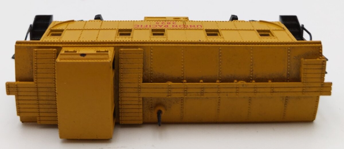Atlas 3852 N Scale Union Pacific Caboose #3825 EX