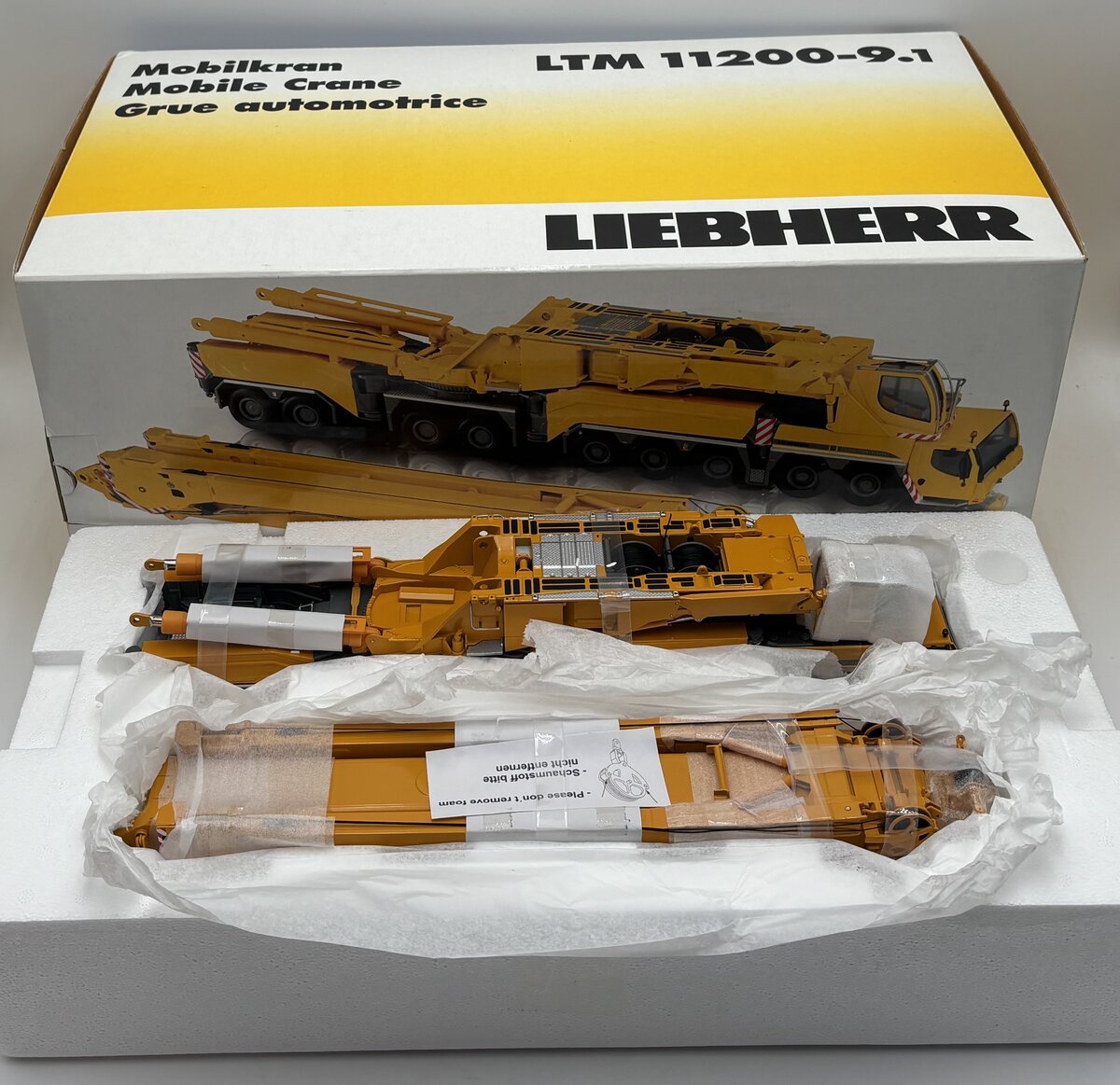 NZG 732 1:50 Liebherr LTM11200-9.1 Denzai 8-Axle Extendable Boom Mobile Crane LN/Box