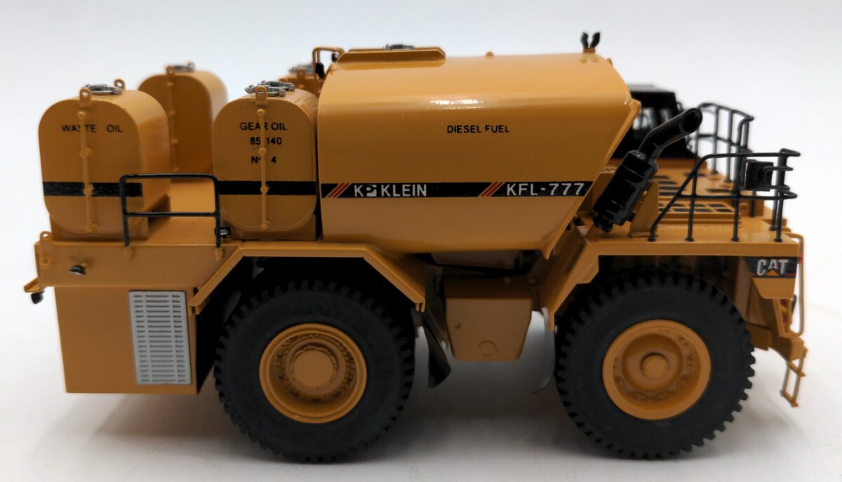 CCM 040 1:87 Scale Brass CAT Klein KFL-777D Fuel & Lube Truck NIB