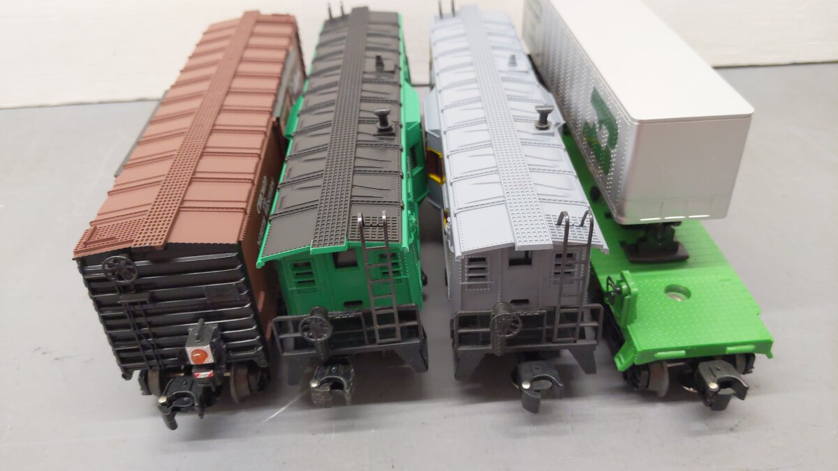 Lionel O Gauge Freight Cars 9174, 6425, 16308, 16617 [4] EX