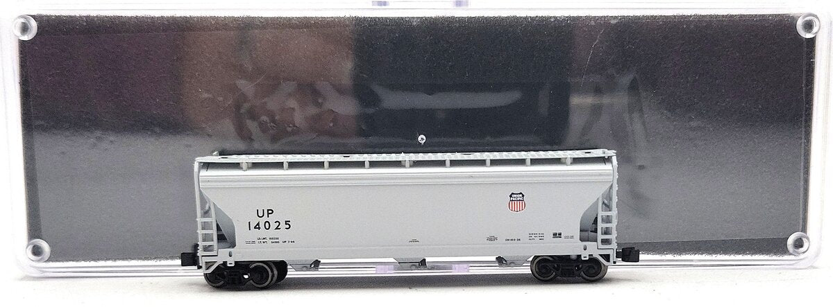 American Z-Line 14025 Z Scale Union Pacific 3 Bay Hopper LN/Box