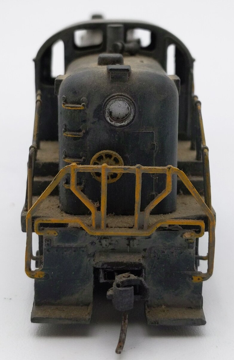 Hobby Town HO Scale Custom Pittsburgh and Lake Erie Diesel Locomotive #937