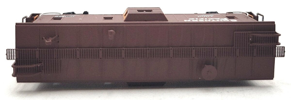 American Z-Line 92000-10 Z Scale Southern Pacific Bay Window Caboose #1303 LN/Box