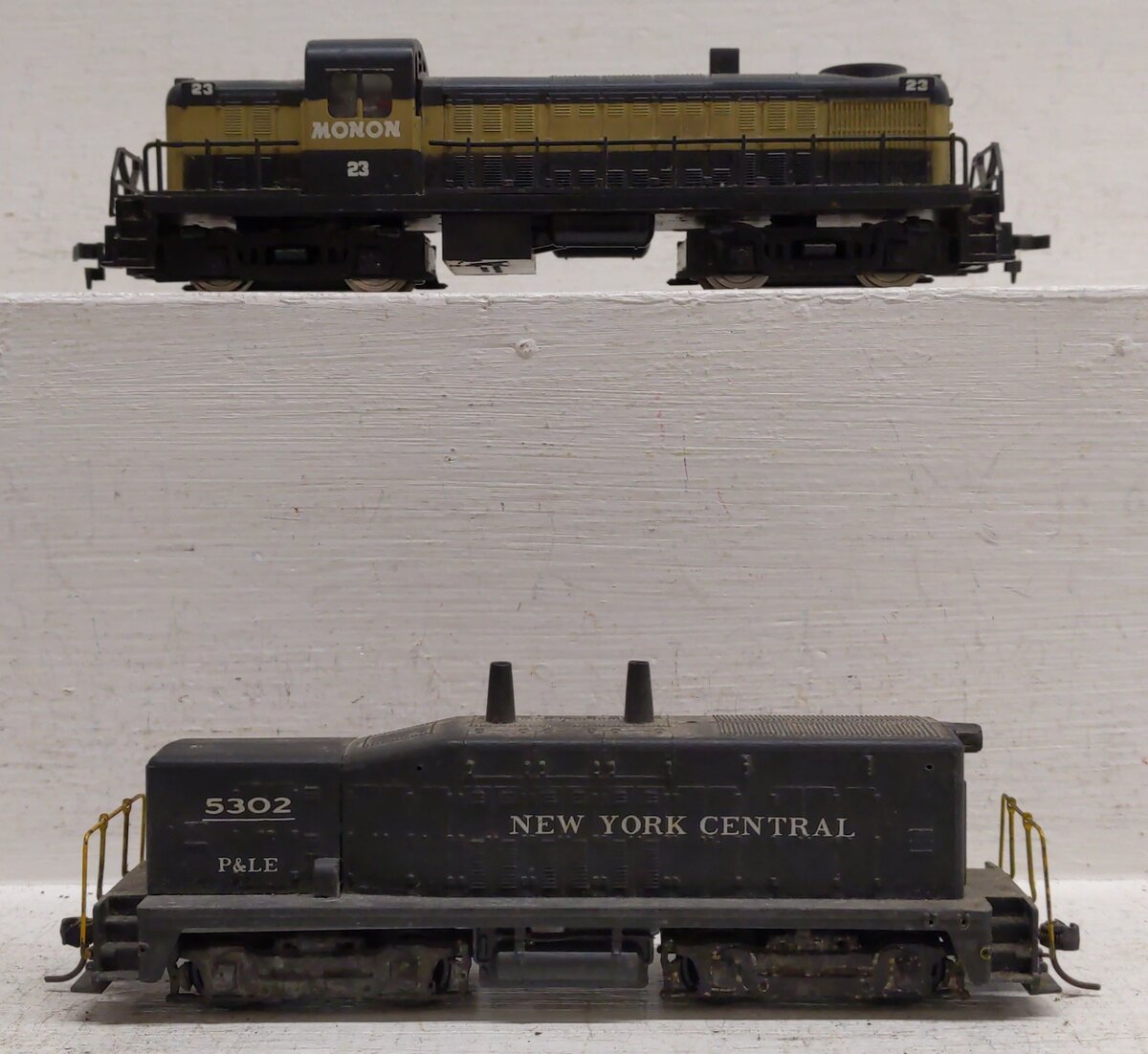 HO Scale Assorted Diesel Locomotive Set: 23 & 5302 [2] VG
