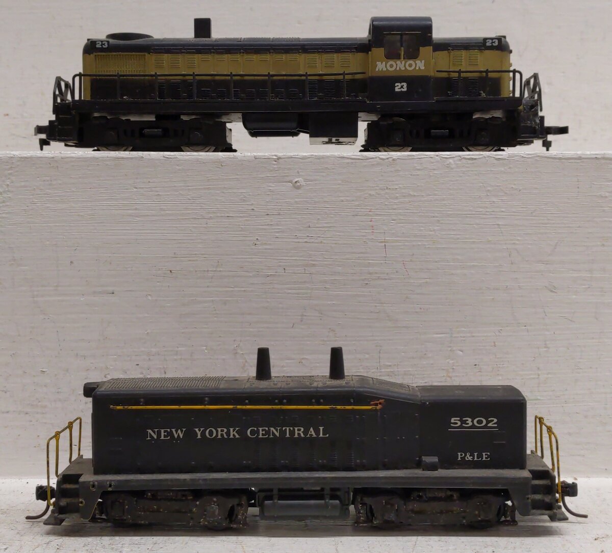 HO Scale Assorted Diesel Locomotive Set: 23 & 5302 [2] VG