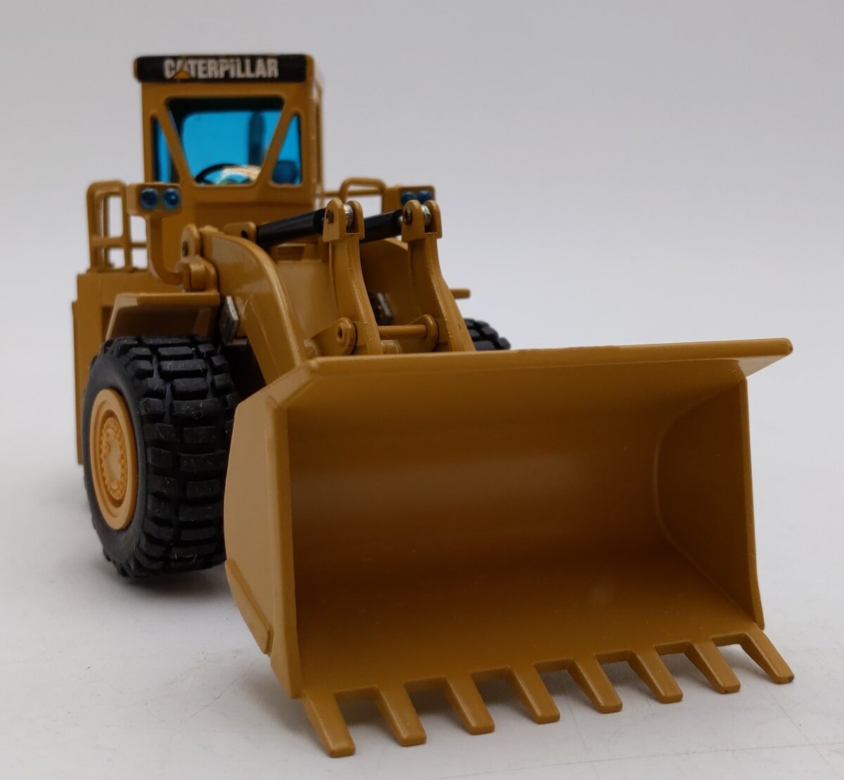 NZG Modelle 1:50 Scale Diecast Caterpillar 988F Wheel Loader EX/Box