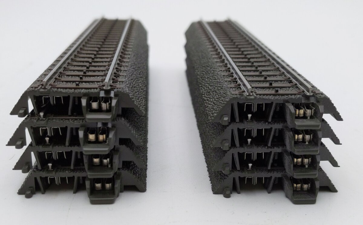Marklin 24951 M Track to C Track Adapter Track (8) LN