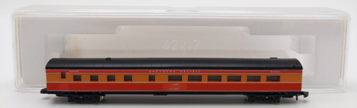 Marklin 8785 Z Scale Southern Pacific Daylight Passenger Car #10200 LN/Box