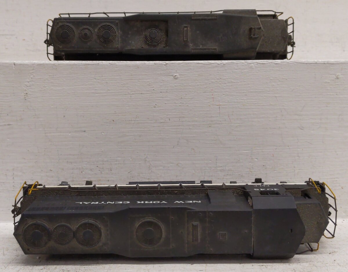 HO Scale Assorted New York Central Diesel Locomotives: 3020 & 3045 [2]