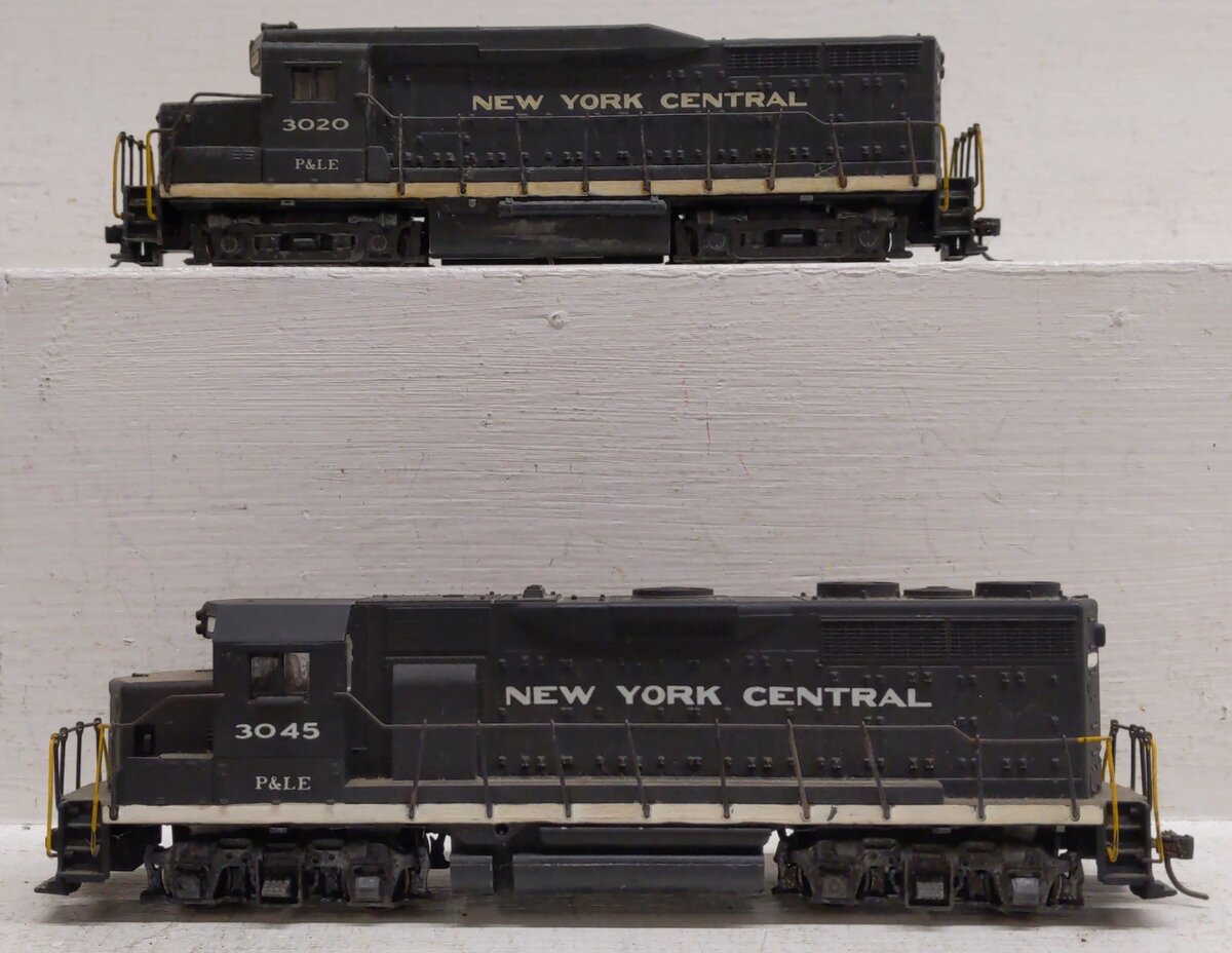 HO Scale Assorted New York Central Diesel Locomotives: 3020 & 3045 [2]