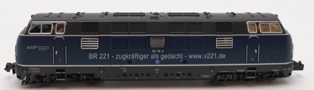 Fleischmann 725003 N Scale Potsdam Railway Company BR 221 Diesel Locomotive-DCC LN/Box