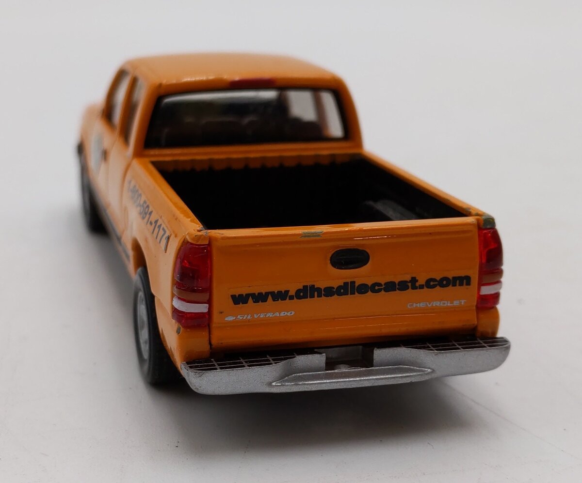 Die Cast Promotions 1:50 Scale Diecast Chevrolet Silverado Pickup - DHS Diecast EX/Box
