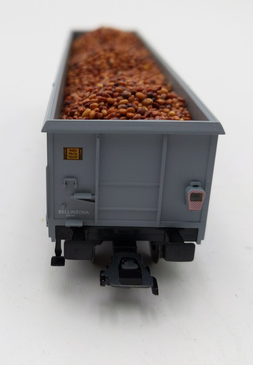 Trix HO Scale Gondola W/Load EX