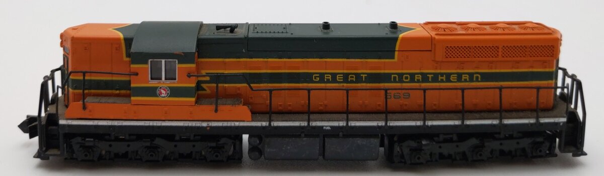 Life Like 7767 N Scale Great Northern EMD SD-7 Diesel Locomotive #569 EX