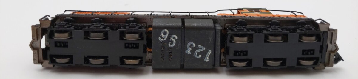Life Like 7767 N Scale Great Northern EMD SD-7 Diesel Locomotive #569 EX