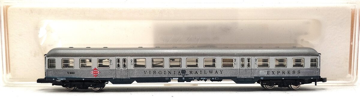 Marklin 8716 Z Scale Virginia Railroad 2nd Class Commuter Passenger Car/Box