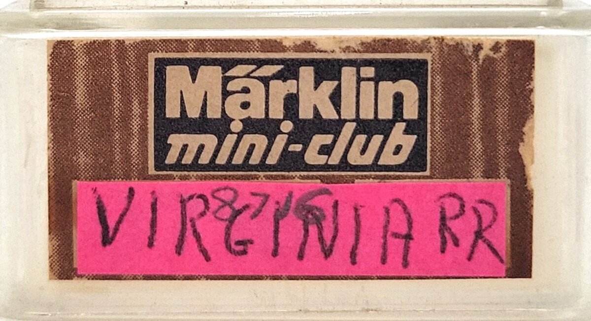Marklin 8716 Z Scale Virginia Railroad 2nd Class Commuter Passenger Car/Box