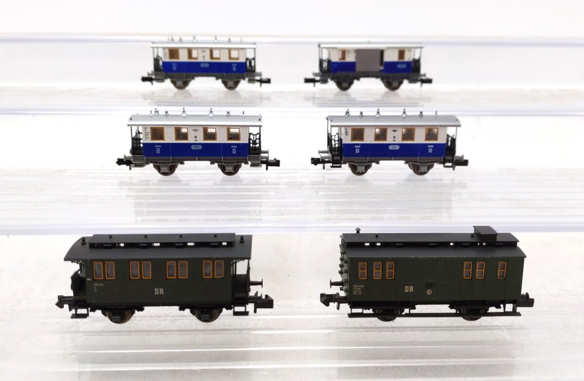 Fleischmann N Scale Assorted Passenger Cars: 8053, 8054, 5757, 8758 [6] EX