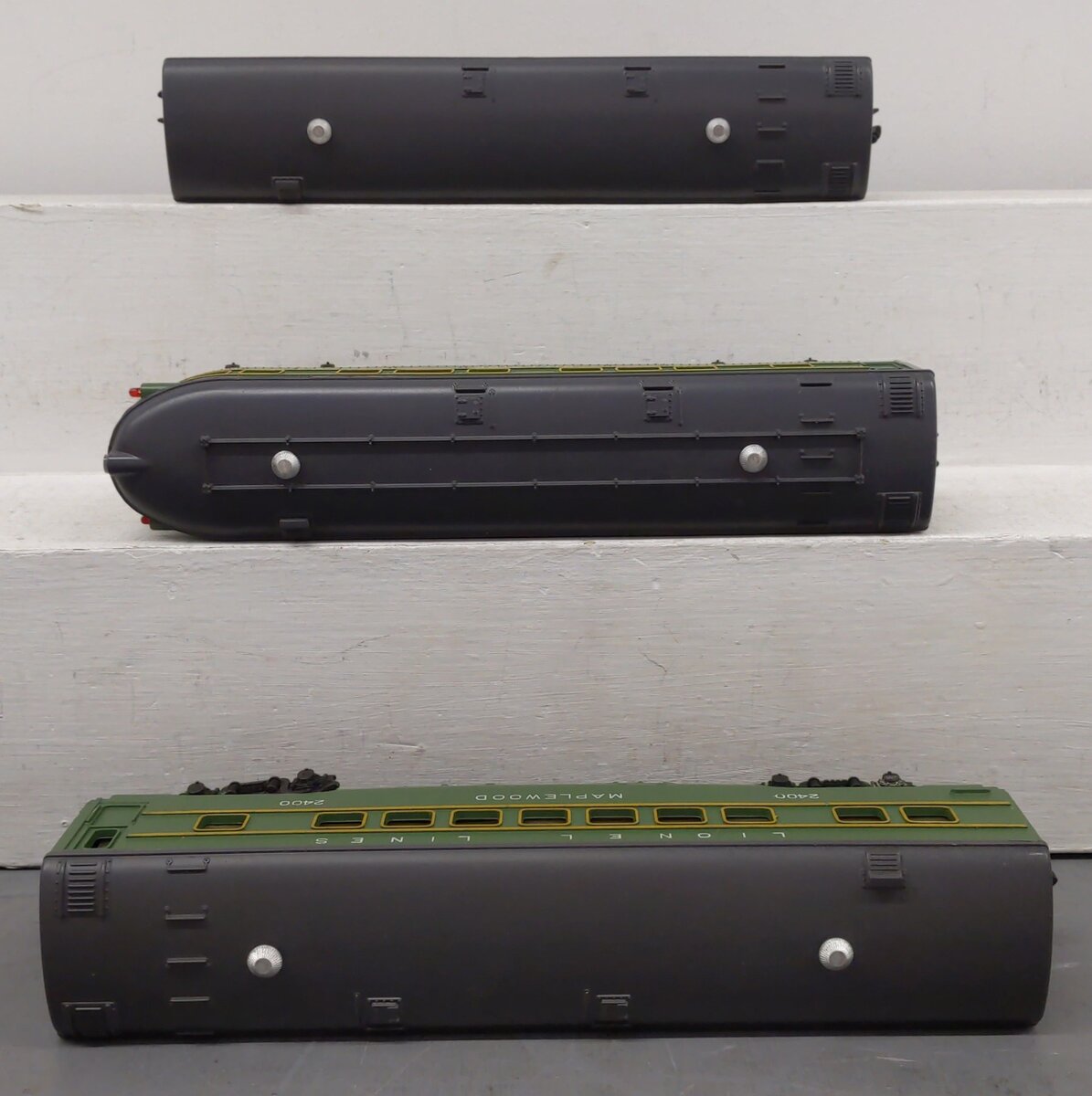 Lionel Vintage O Gauge Lionel Lines Passenger Cars: 2400, 2401, 2402 [3] EX/Box