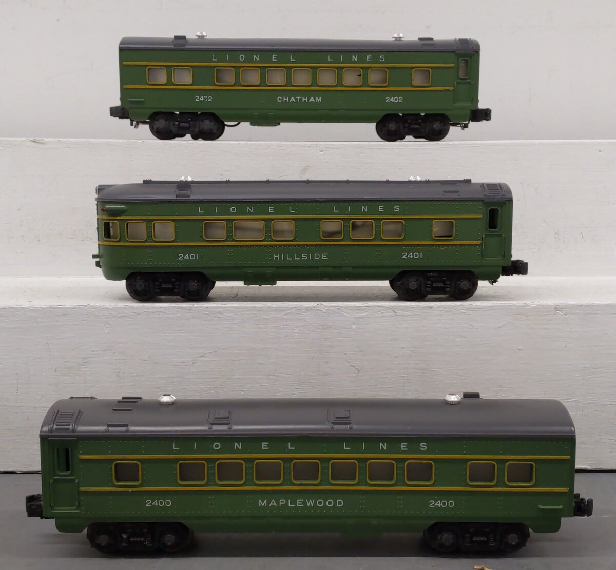 Lionel Vintage O Gauge Lionel Lines Passenger Cars: 2400, 2401, 2402 [3] EX/Box