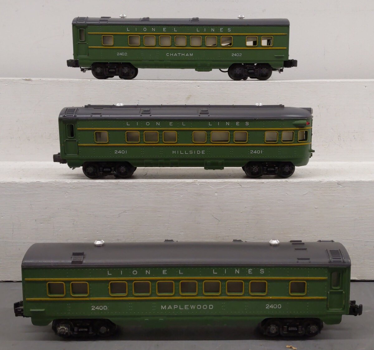 Lionel Vintage O Gauge Lionel Lines Passenger Cars: 2400, 2401, 2402 [3] EX/Box