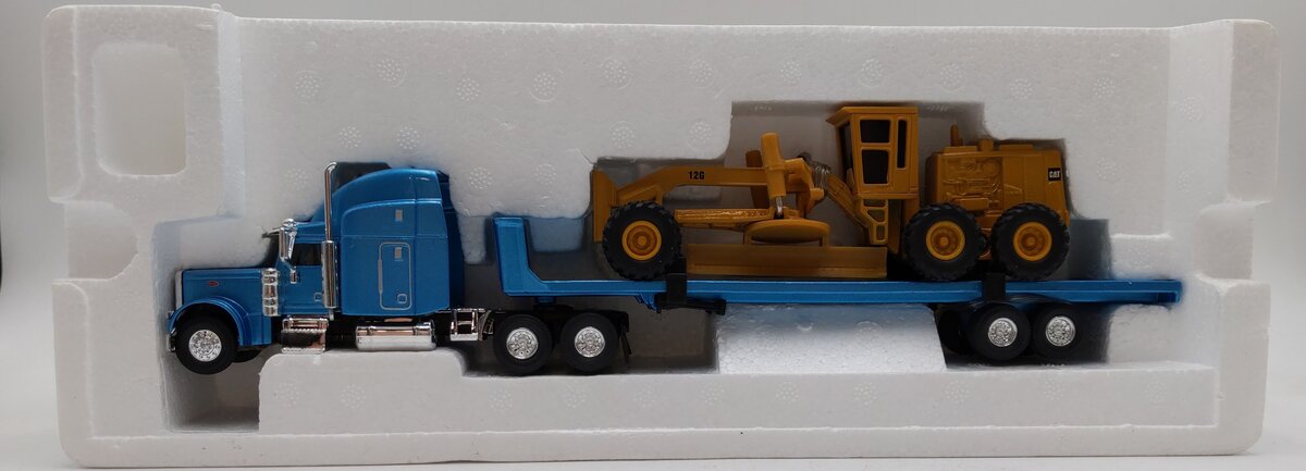 Norscot 55083 1:64 Diecast Caterpillar Hauler w/12G Motor Grader LN/Box