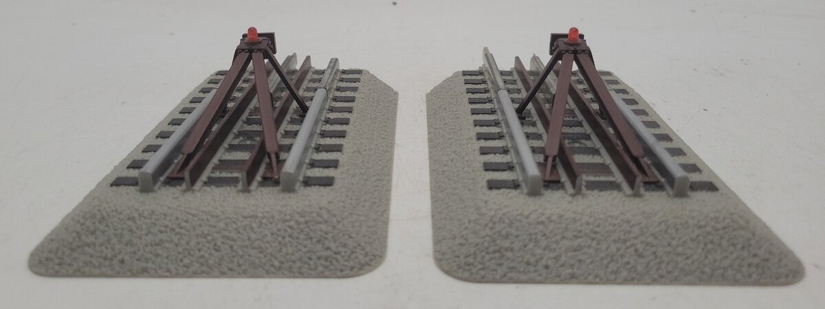 Lionel 6-12035 O Gauge FasTrack Lighted Bumpers (Pack of 2) EX/Box