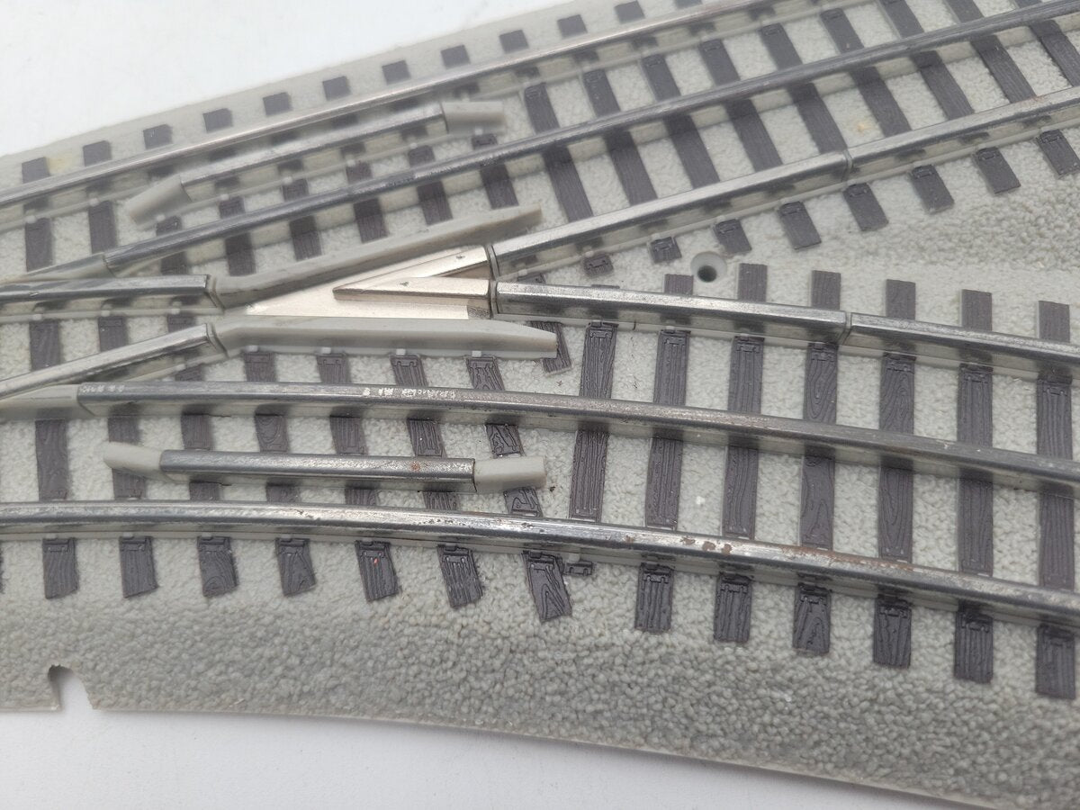 Lionel 6-12066 O Gauge O48 Right Hand Remote-Control 30° FasTrack Switch Turnout EX/Box