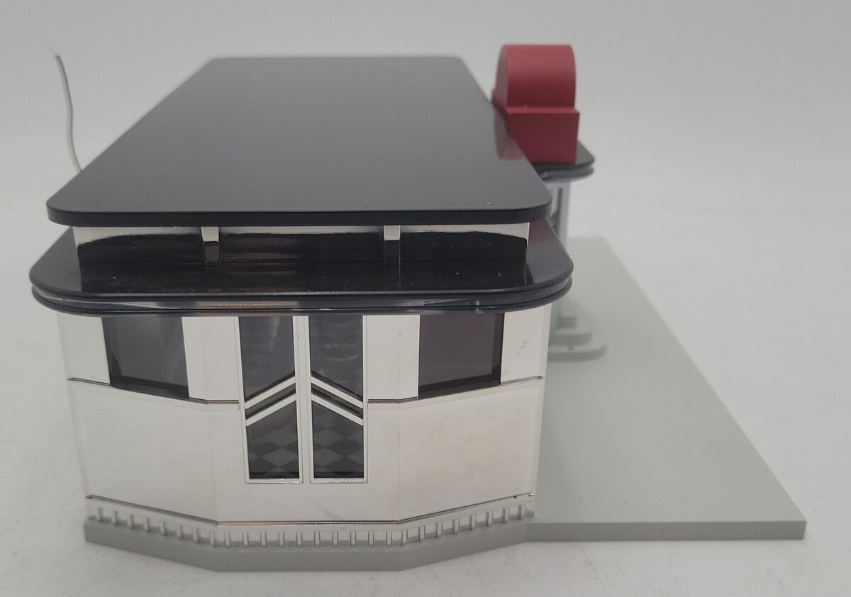 Lionel 6-24176 O Gauge Irene's Diner Illuminated EX/Box
