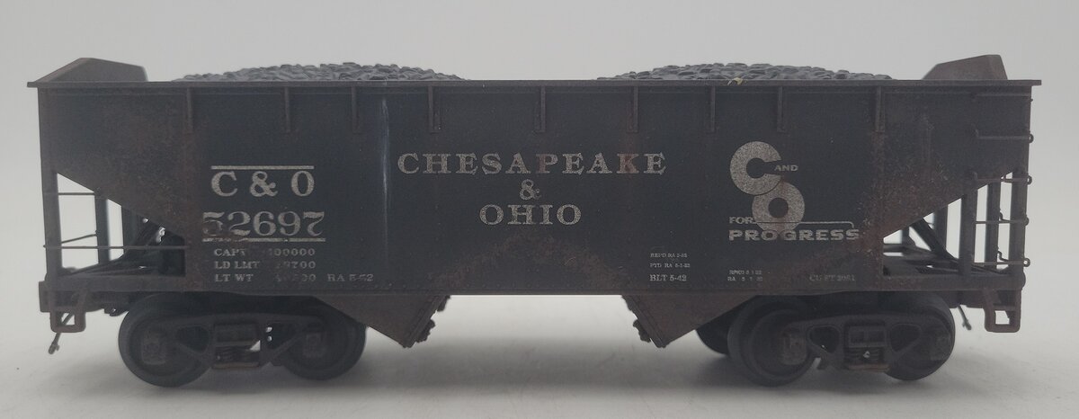 MTH 20-97709 O C&O 2-Bay Offset Hopper Car w/Coal Load #52697 - Custom Weathered/Box