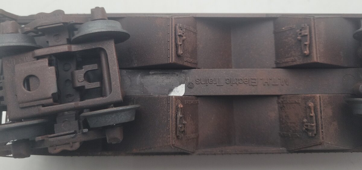 MTH 20-97709 O C&O 2-Bay Offset Hopper Car w/Coal Load #52697 - Custom Weathered/Box