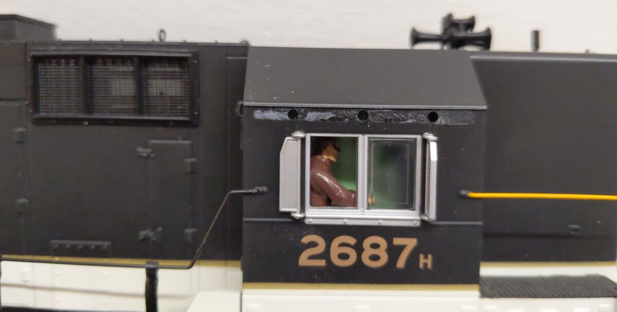 MTH 20-20017-3 Southern GP-35 High Hood Diesel (Dummy) #2687 EX/Box