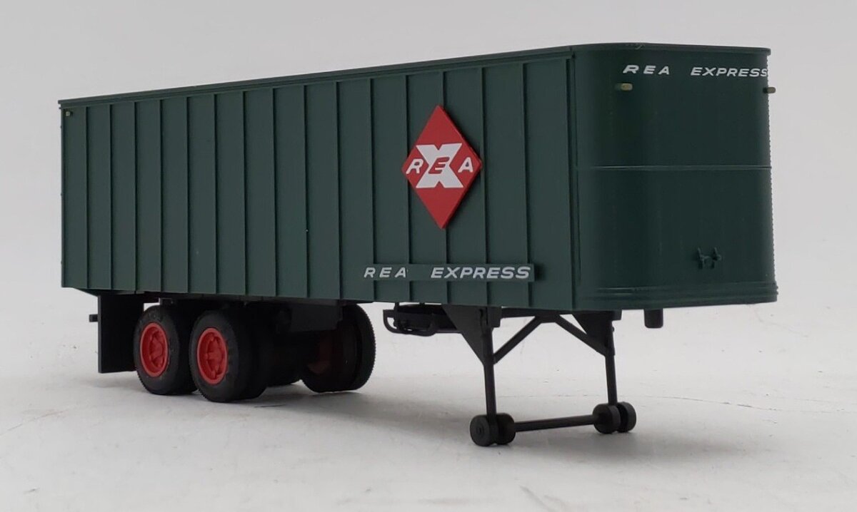 Weaver U25004 O Scale 35' REA Green Trailer LN/Box