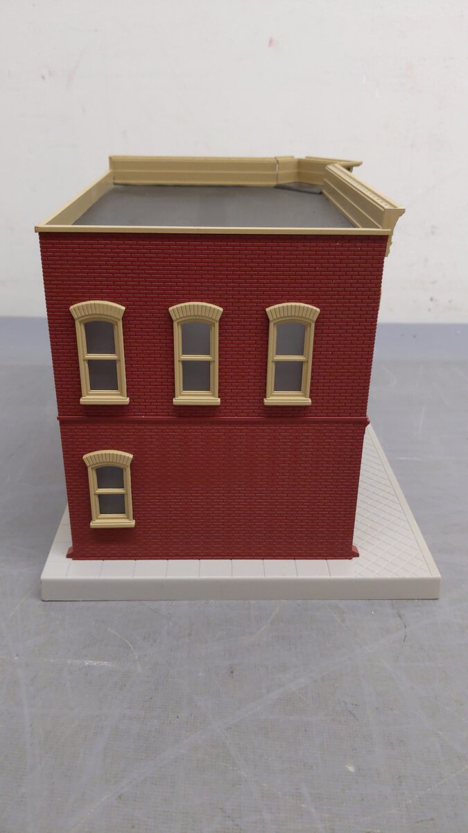 MTH 30-90341 O Scale Metzger Butcher Shop Corner Building w/ Blinking Sign VG/Box