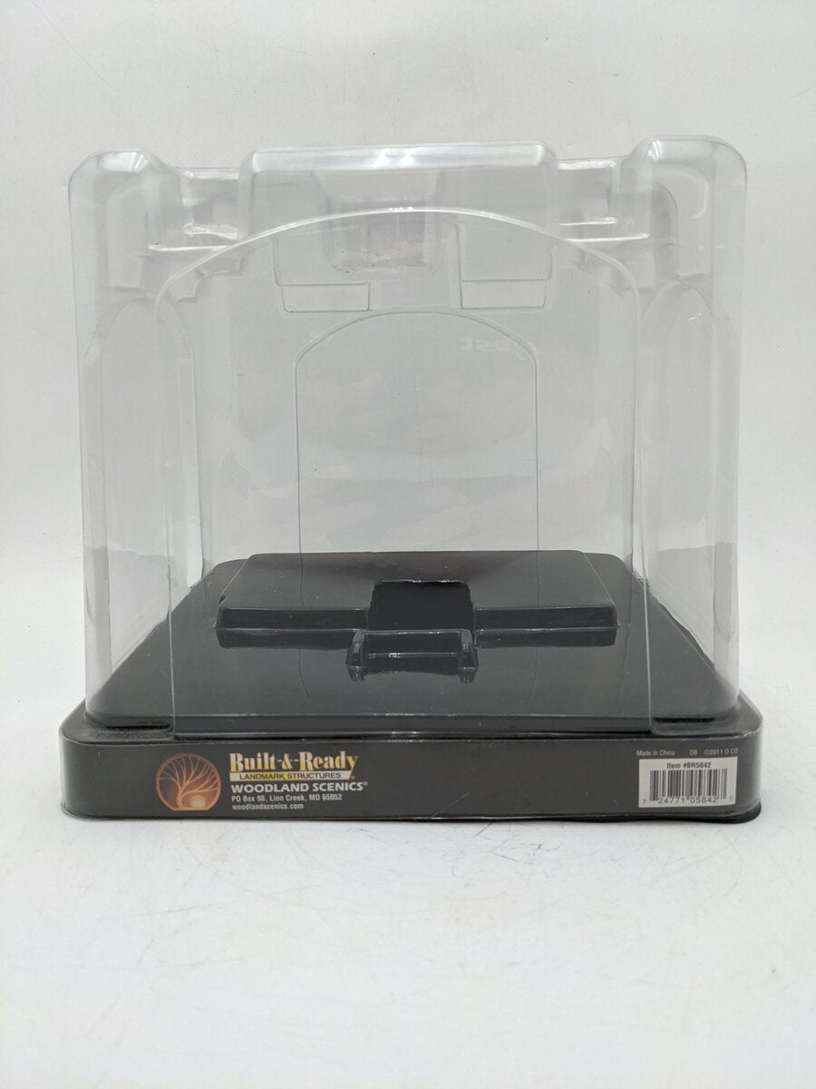 Woodland Scenics BR5842 O Scale Built-&-Ready Harrison's Hardware Building EX/Box