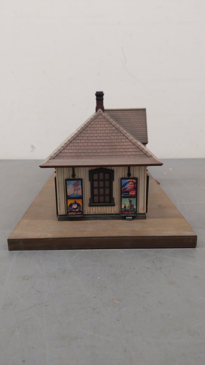 MTH 30-90103 O Scale Weathered Country Passenger Station EX/Box