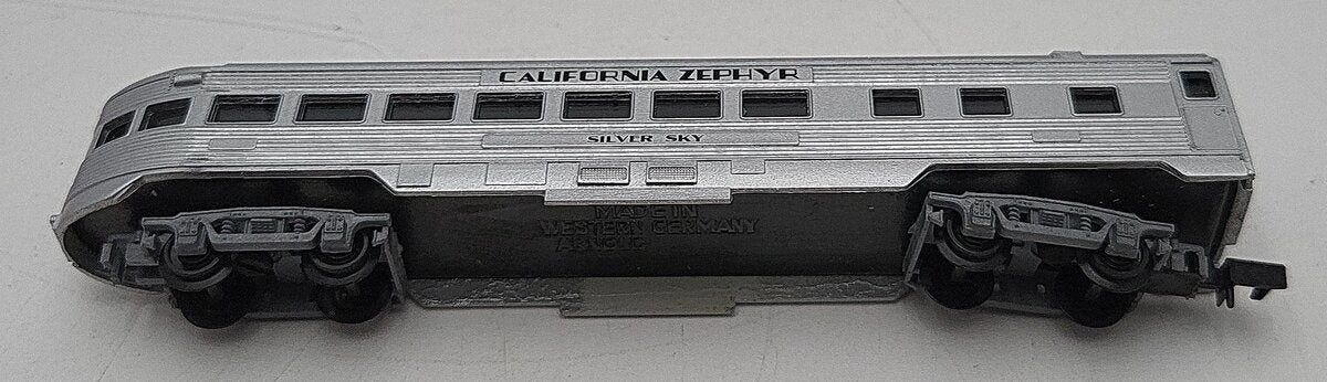 Arnold 5231 N Scale California Zephyr "Sliver Sky" Observation Car LN/Box