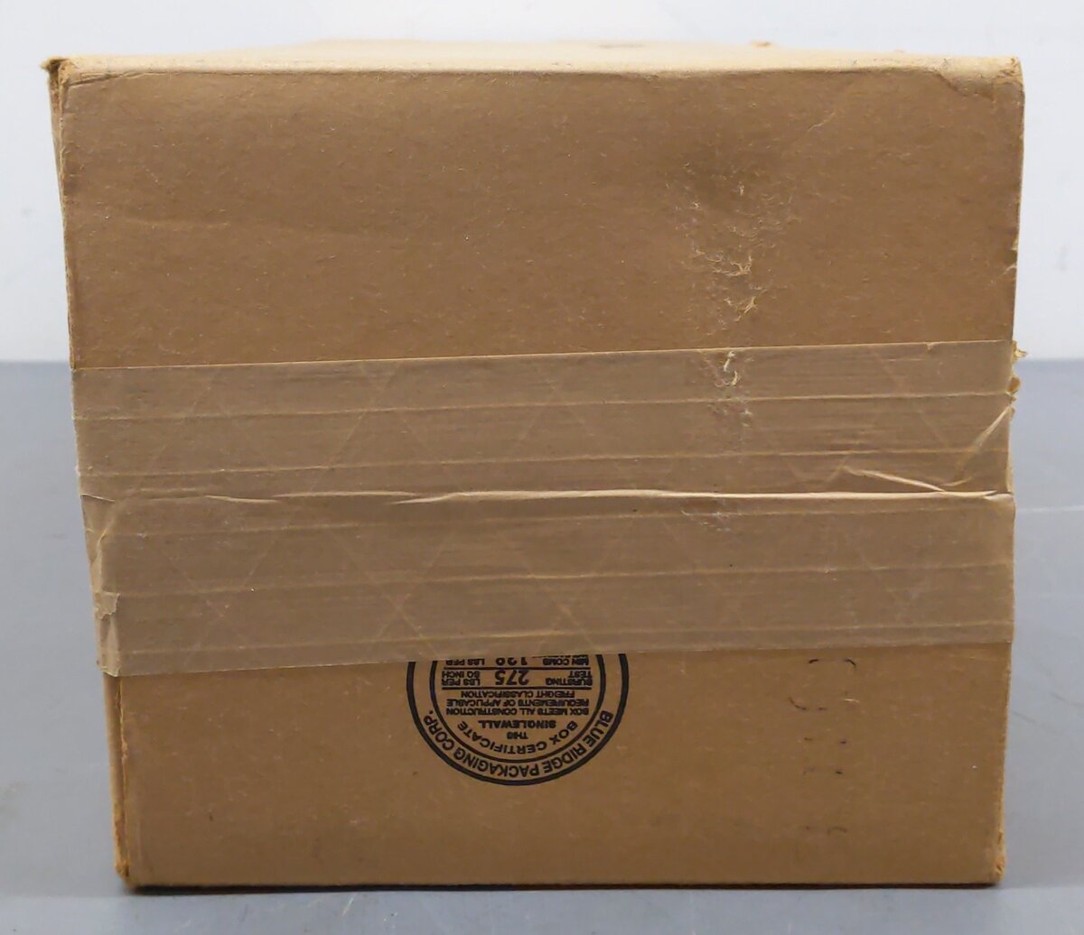 Lionel O Gauge 28" Display Case W/ Wooden Base LN/Box